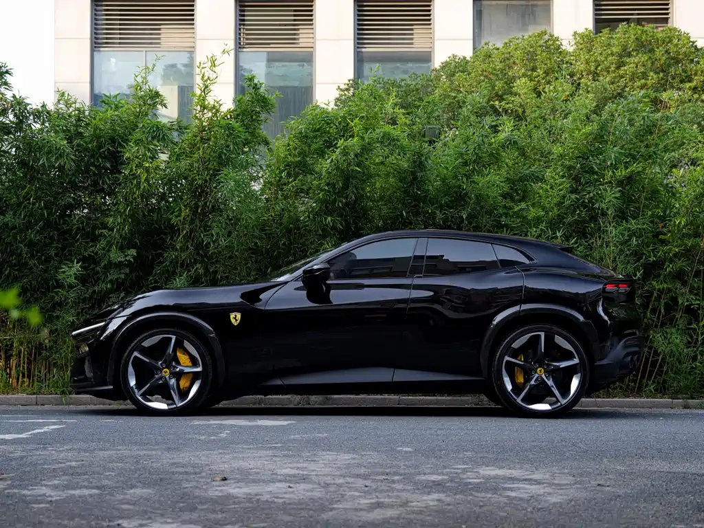 Ferrari Purosangue 2023 6.5L V12