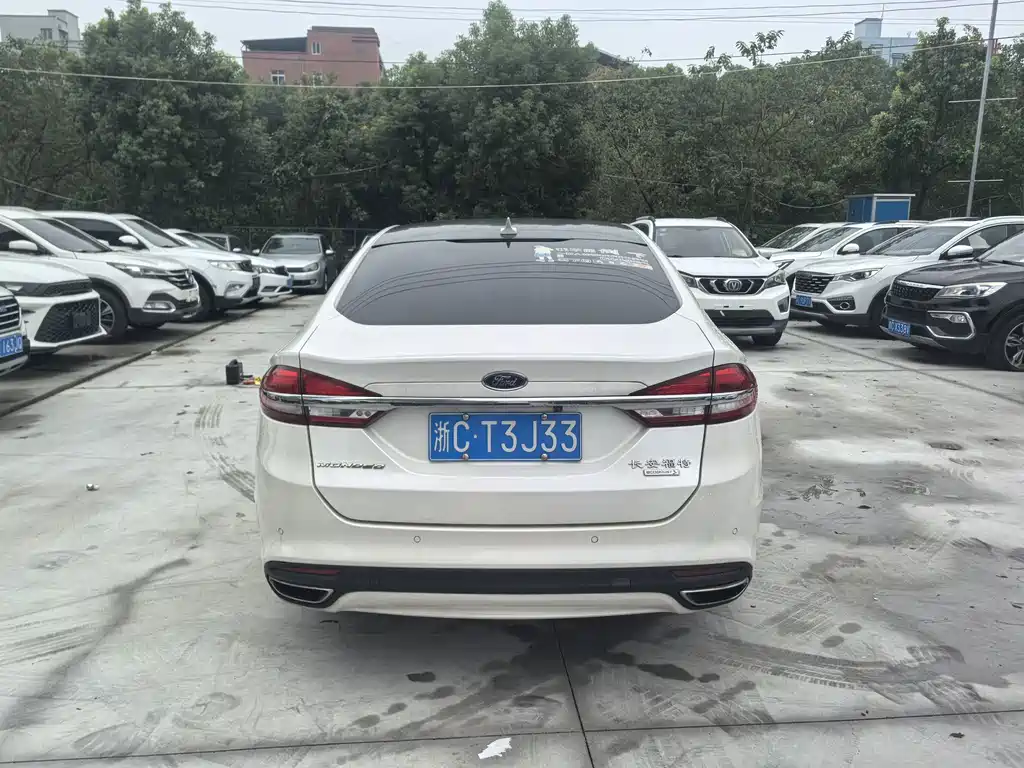 Ford Mondeo — миниатюра 6