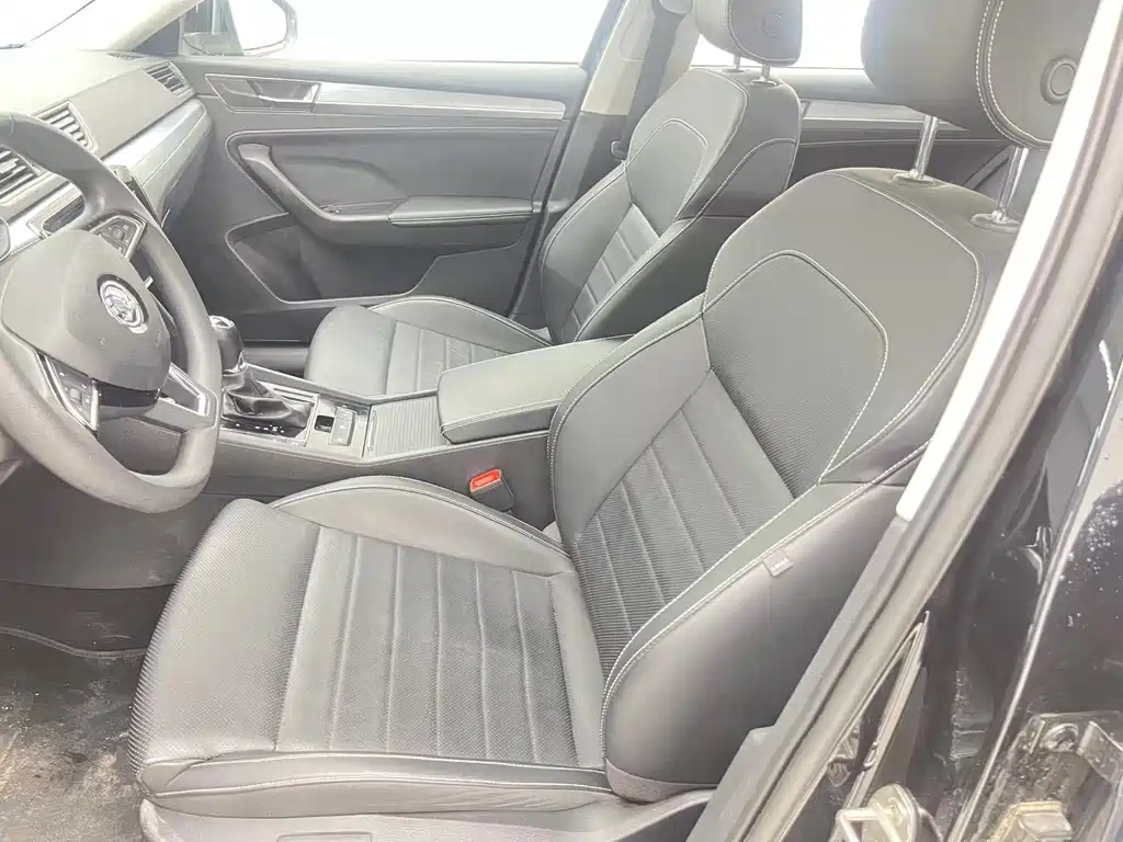 Skoda Superb TSI280 DSG Premium Edition, фото 10