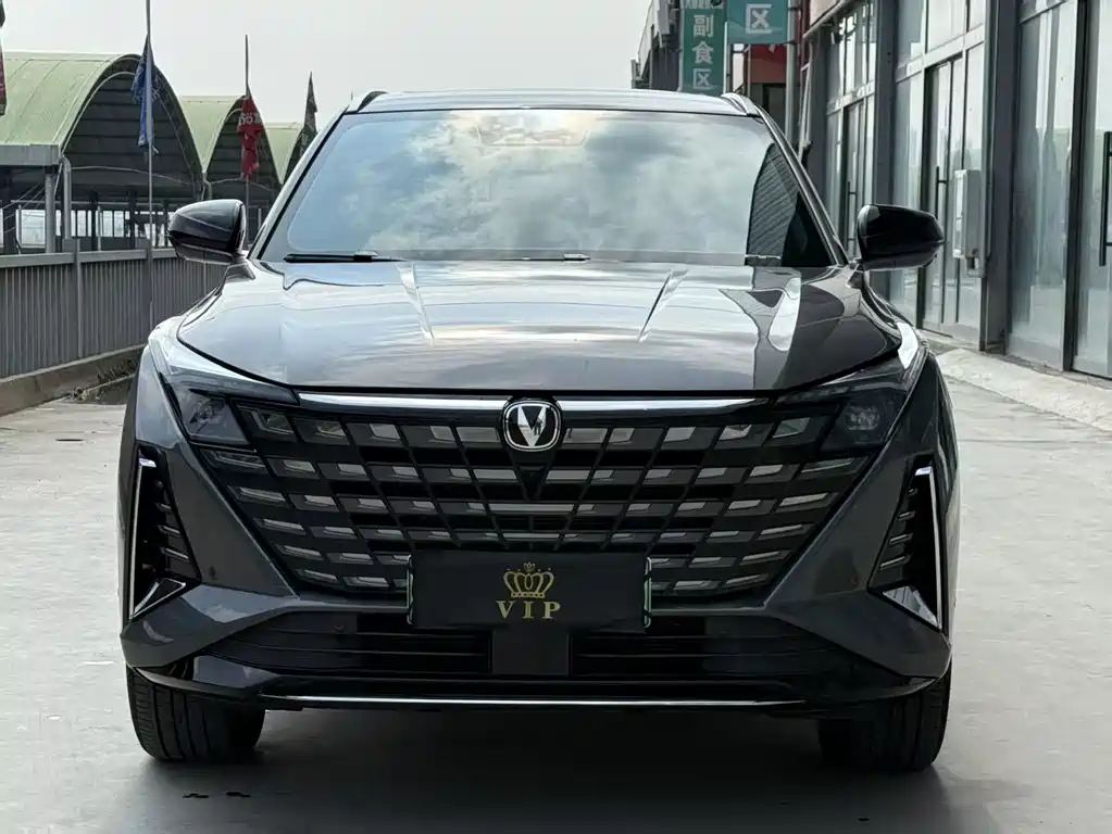 Changan UNI-Z New Energy — миниатюра 2