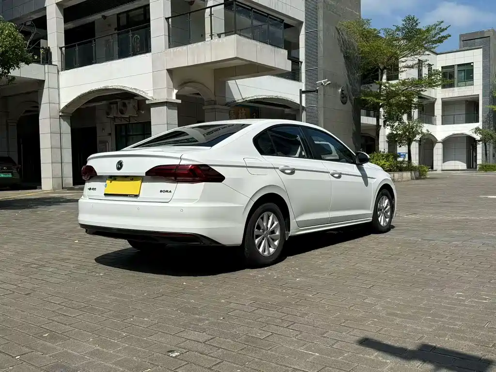 Volkswagen Bora — миниатюра 7