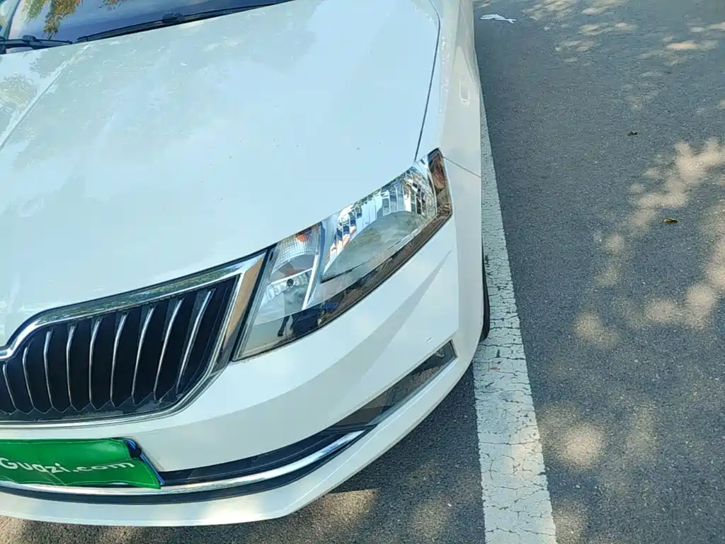 Skoda Rapid — миниатюра 24