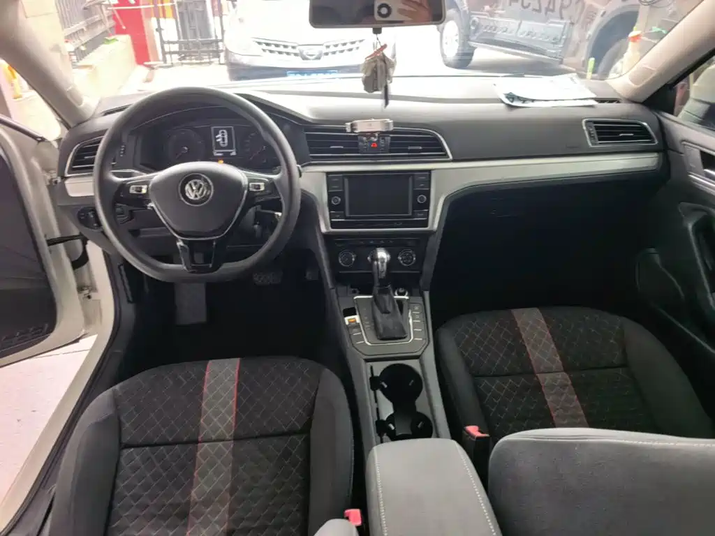 Volkswagen Lamando — миниатюра 10