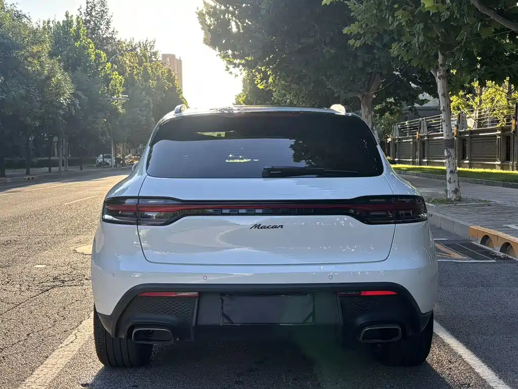 Porsche Macan — миниатюра 5