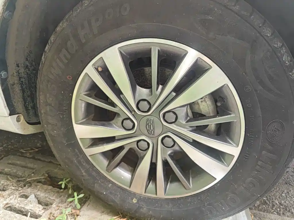 Geely Emgrand — миниатюра 23