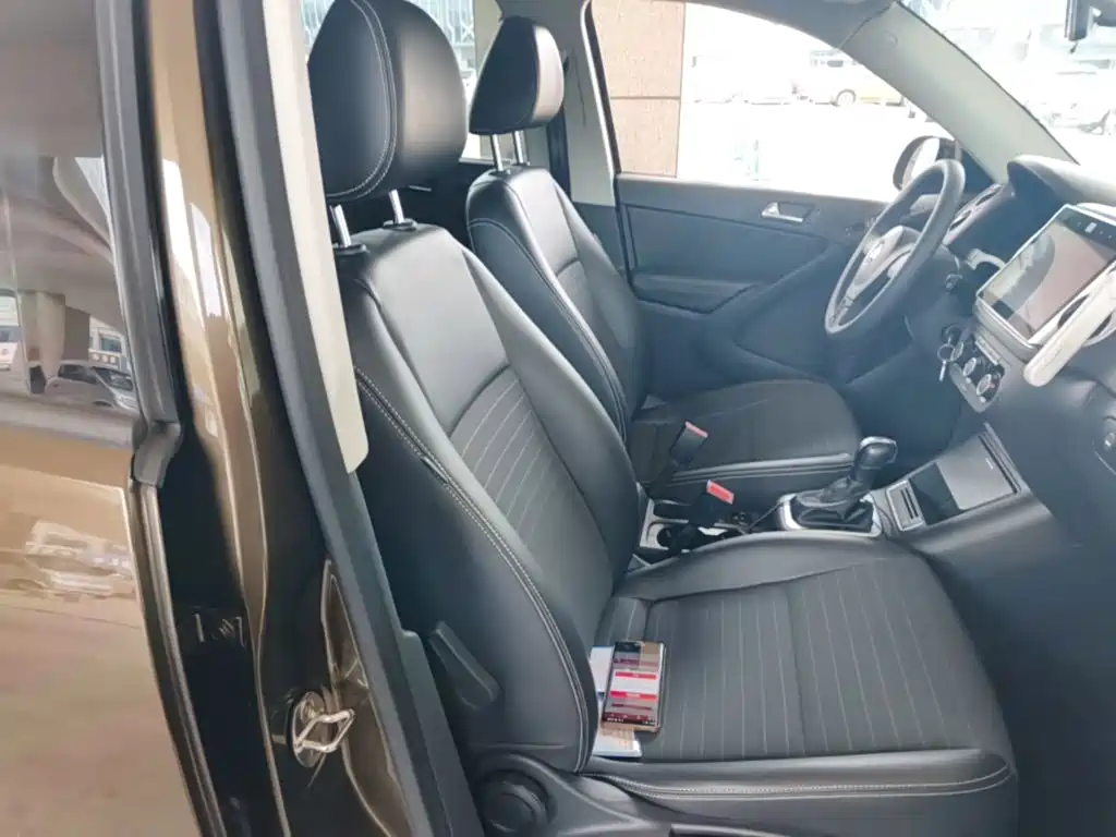 Volkswagen Tiguan — миниатюра 25
