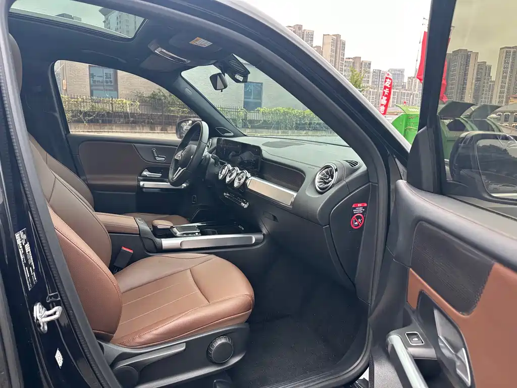 Mercedes-Benz GLB — миниатюра 6