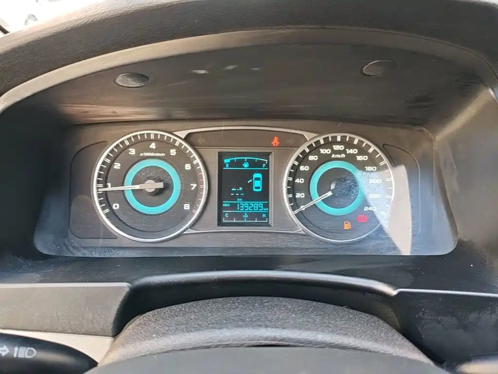 Geely Vision — миниатюра 12