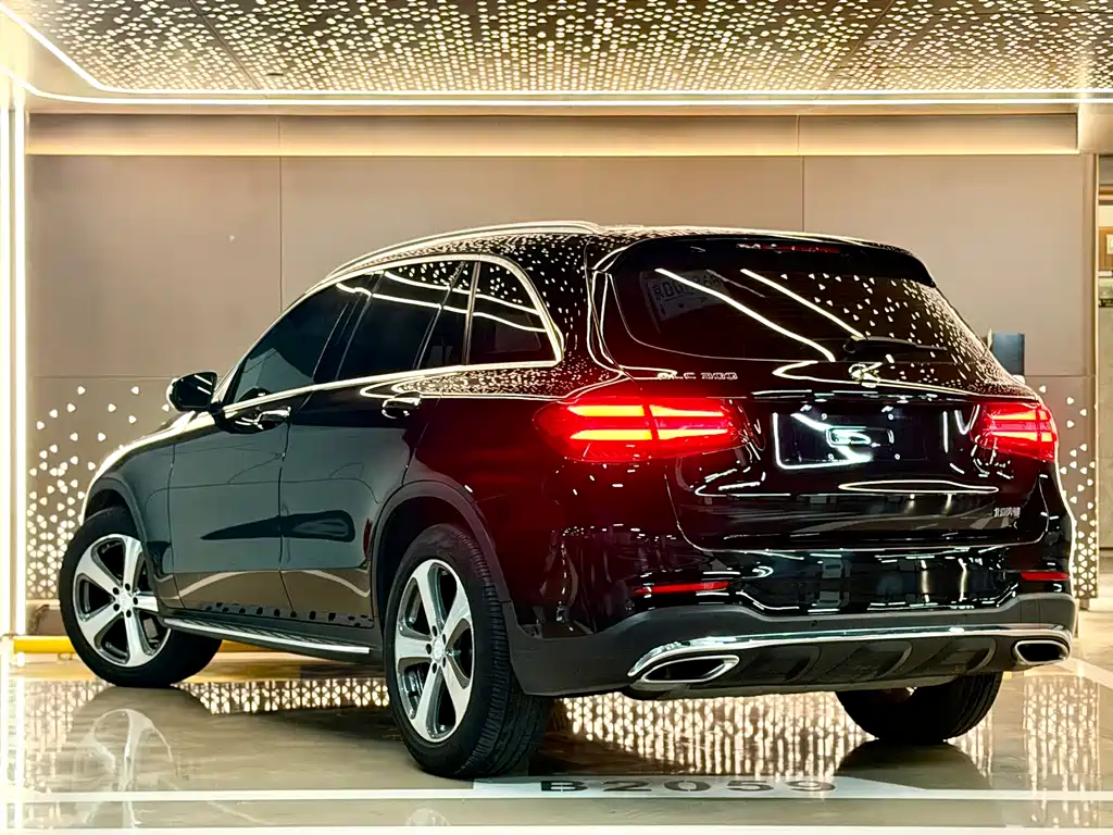 Mercedes-Benz GLC 2017 GLC 300 4MATIC