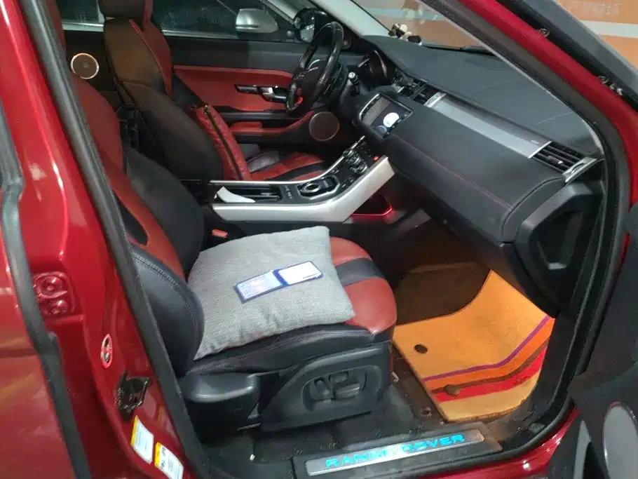 Land Rover Evoque (Import) — миниатюра 8