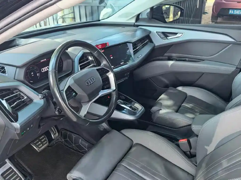 Audi Q5 e-tron — миниатюра 9