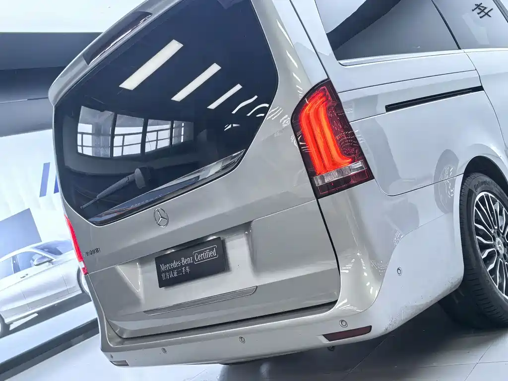 Mercedes-Benz V-Class V 2018 V 260 Luxury VI