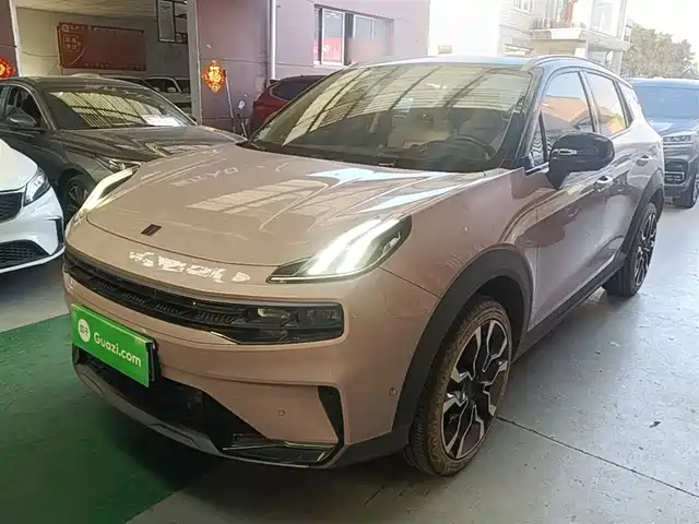 2022 Lynk & Co 06