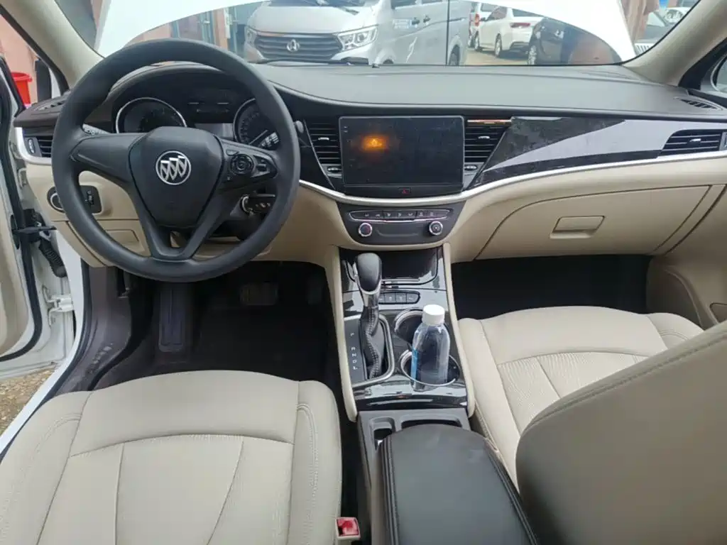 Buick Verano — миниатюра 10