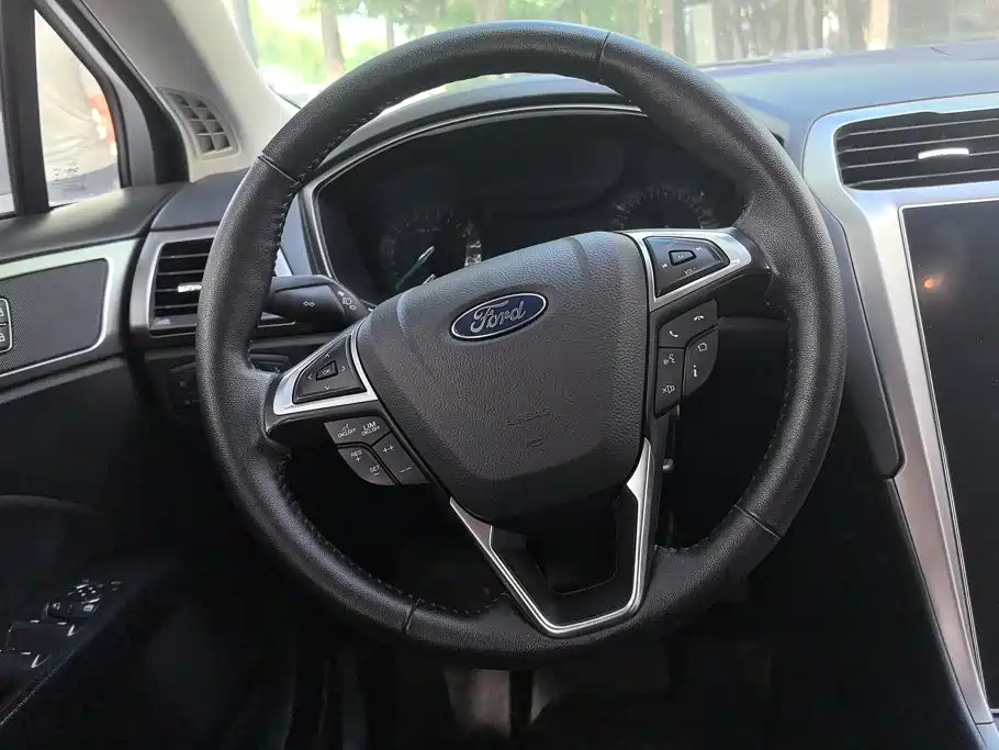 Ford Mondeo — миниатюра 15