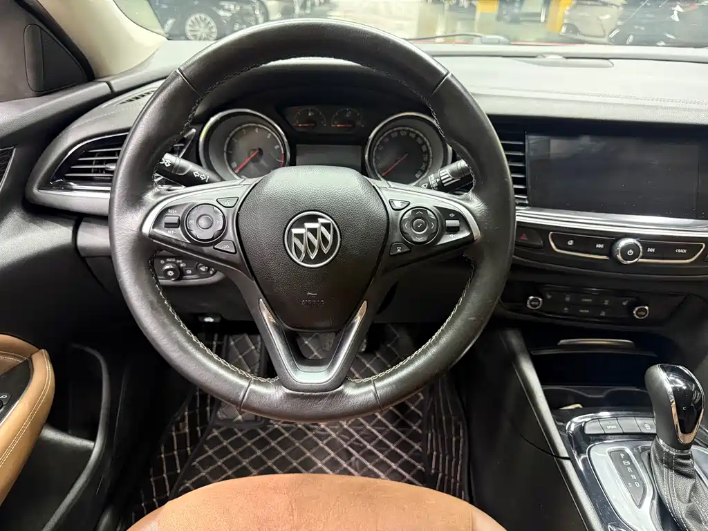 Buick Regal — миниатюра 13