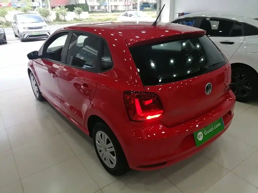 Volkswagen Polo — миниатюра 5