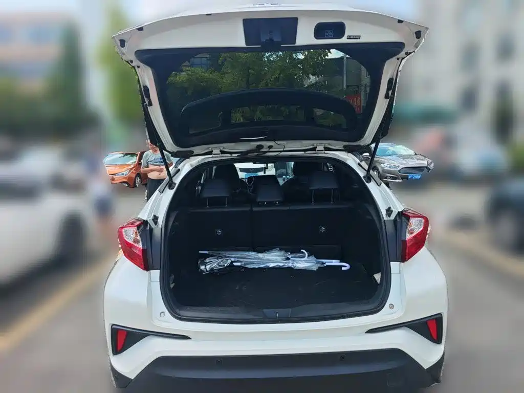 Toyota IZOA — миниатюра 10