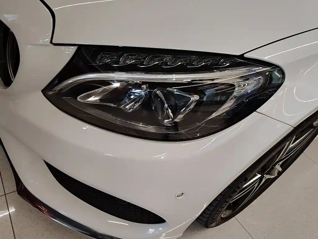 Mercedes-Benz C-Class (Import) — миниатюра 24