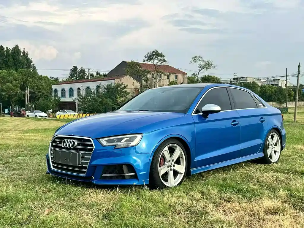 AUDI S3