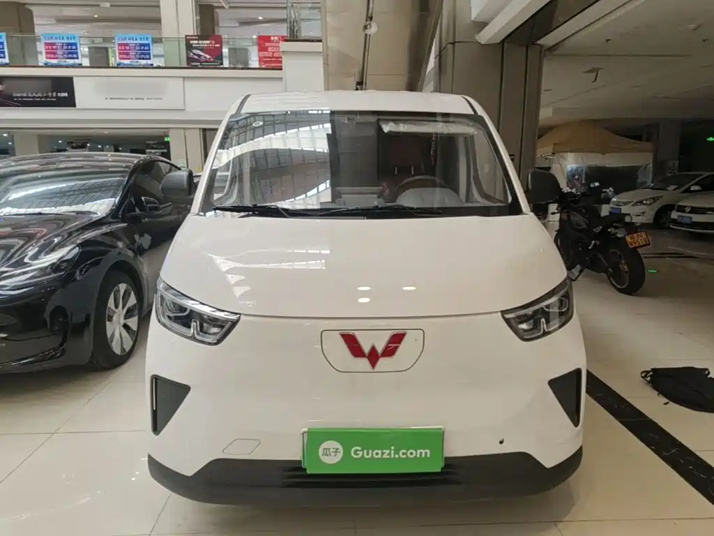 Wuling Yangguang — миниатюра 3