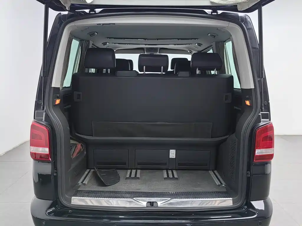 Volkswagen Multivan — миниатюра 16