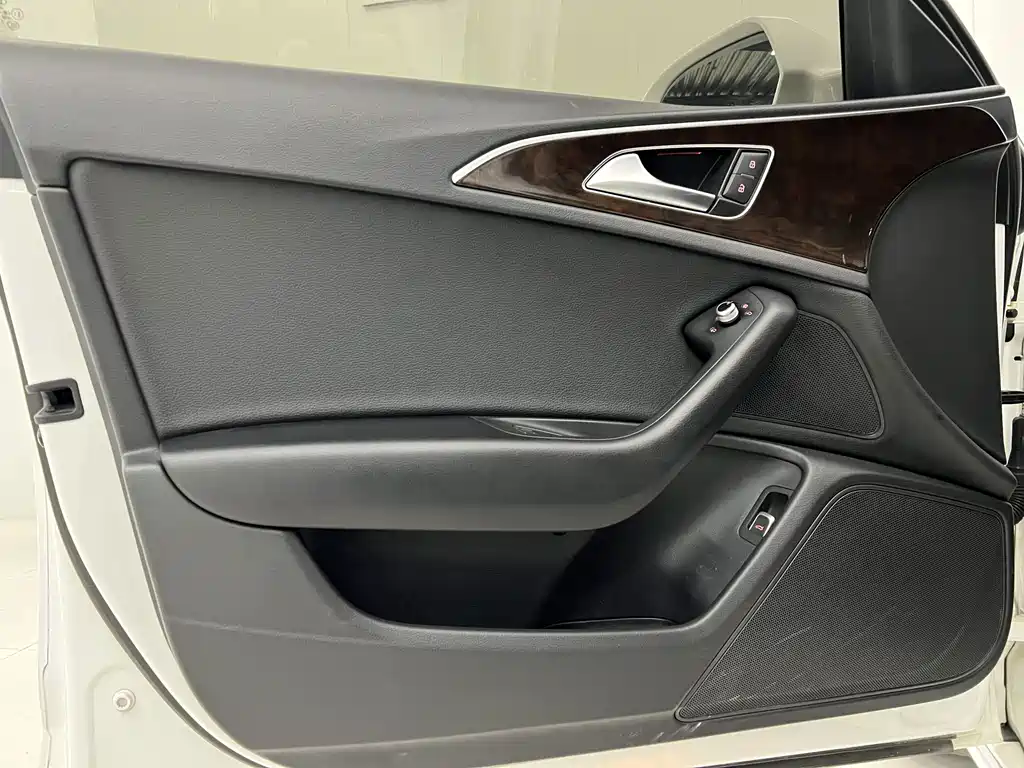 Audi A6L — миниатюра 18