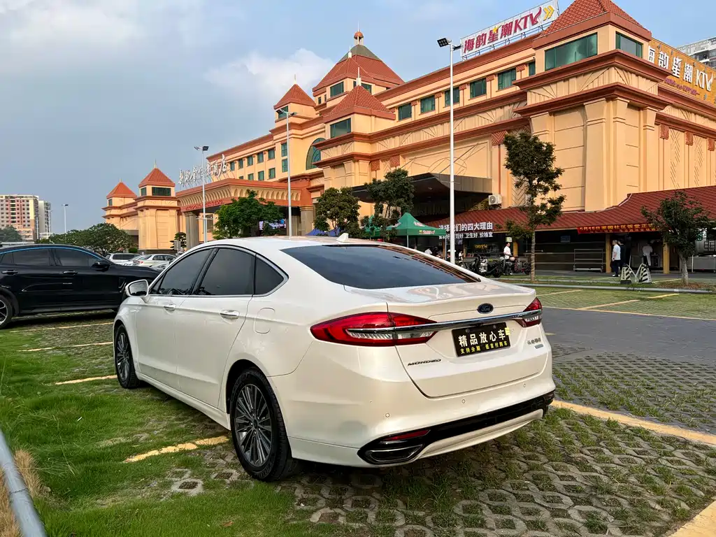 Ford Mondeo 2017 EcoBoost 200 Luxury
