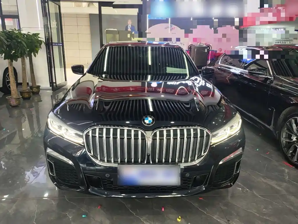 BMW 7 Series — миниатюра 3