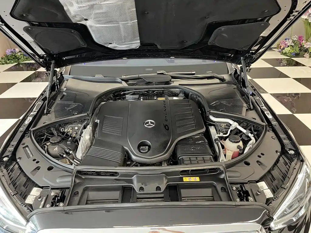 Mercedes-Benz S-Class — миниатюра 12