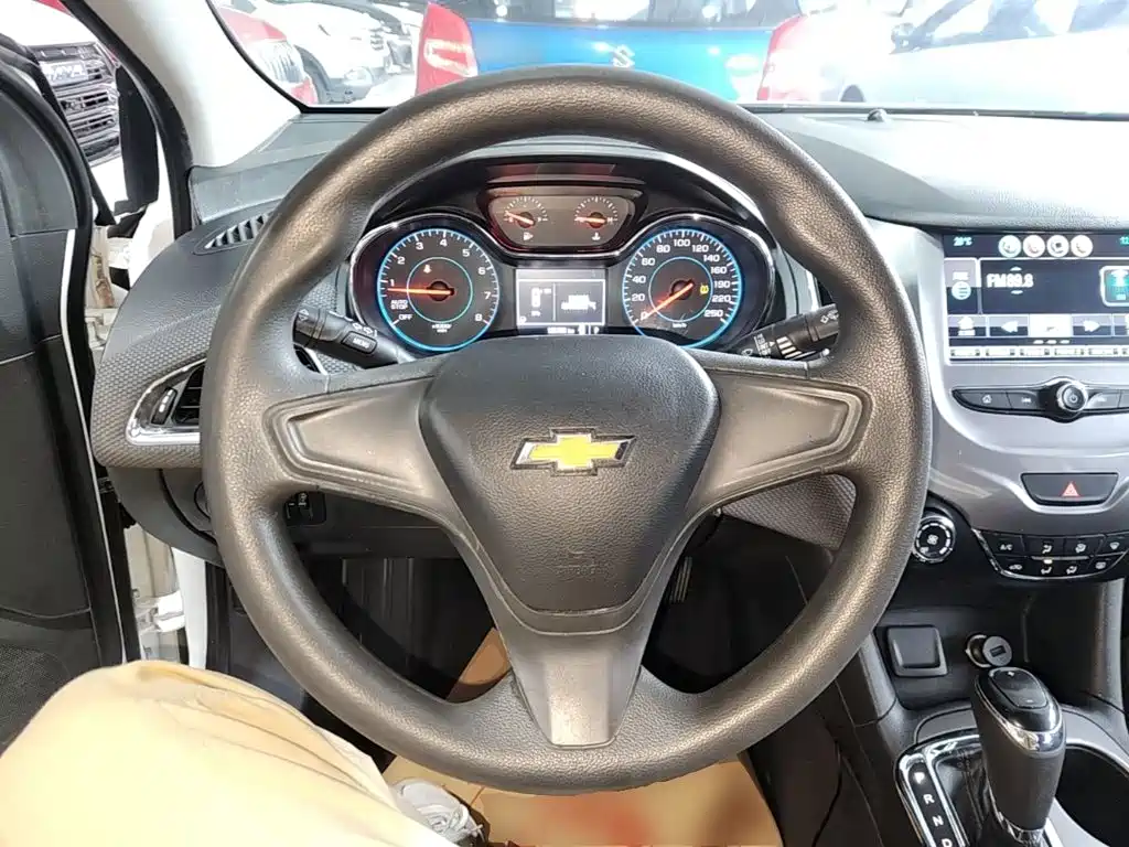 Chevrolet Cruze — миниатюра 11