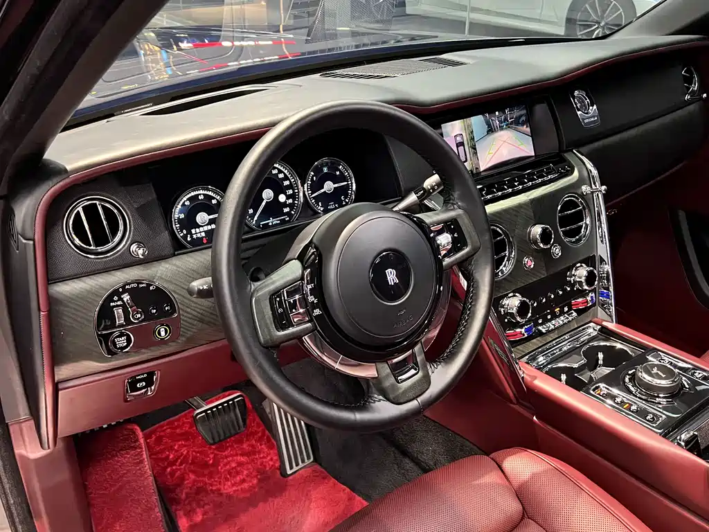 ROLLS-ROYCE CULLINAN