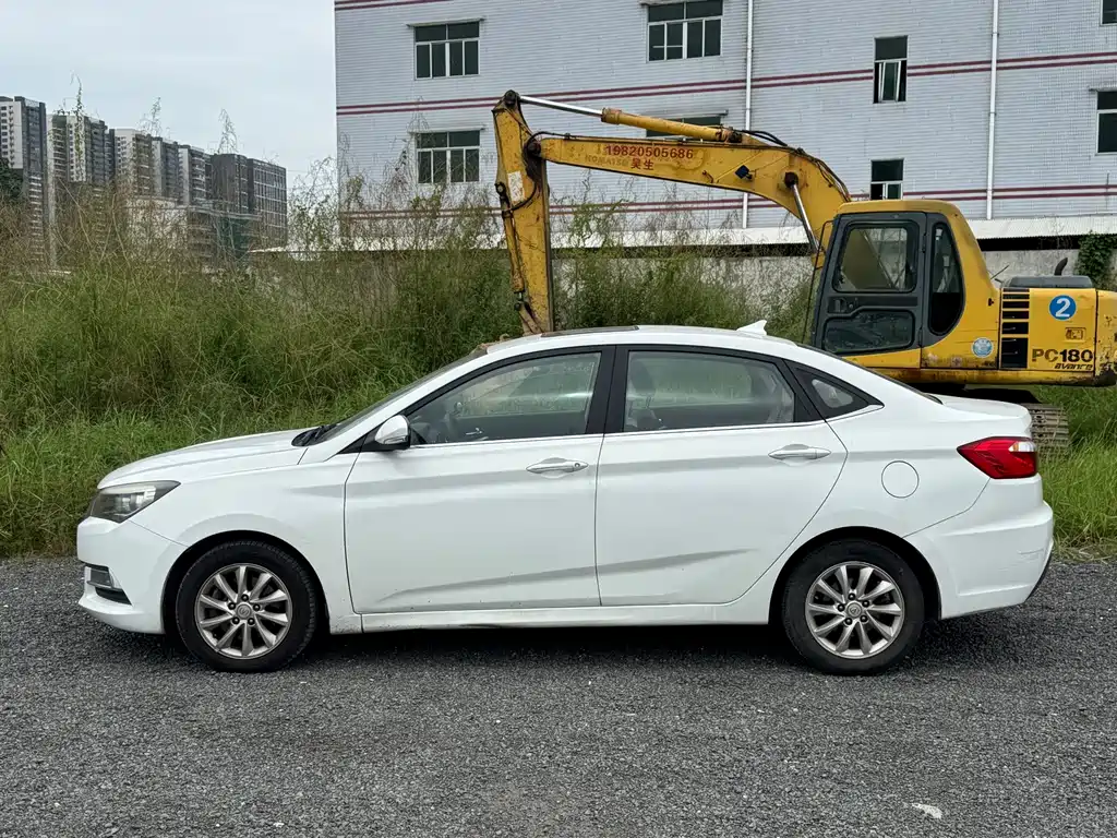 Changan V7 — миниатюра 5