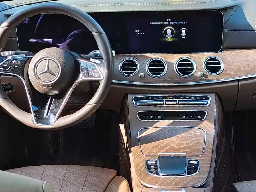 MERCEDES-BENZ E CLASS