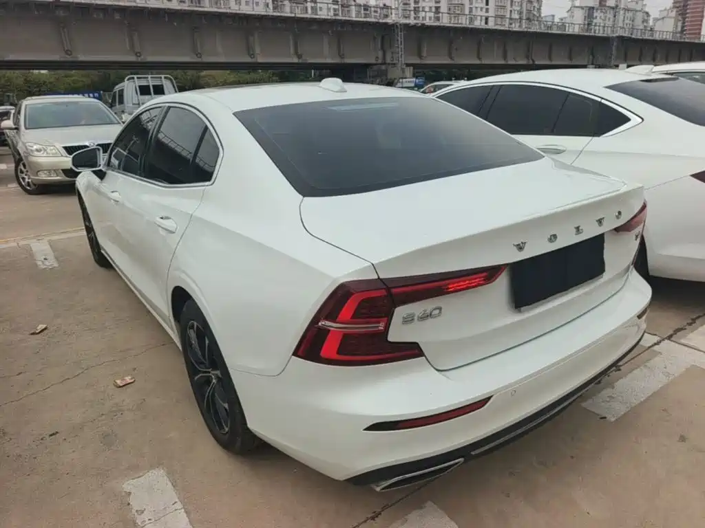Volvo S60 — миниатюра 5