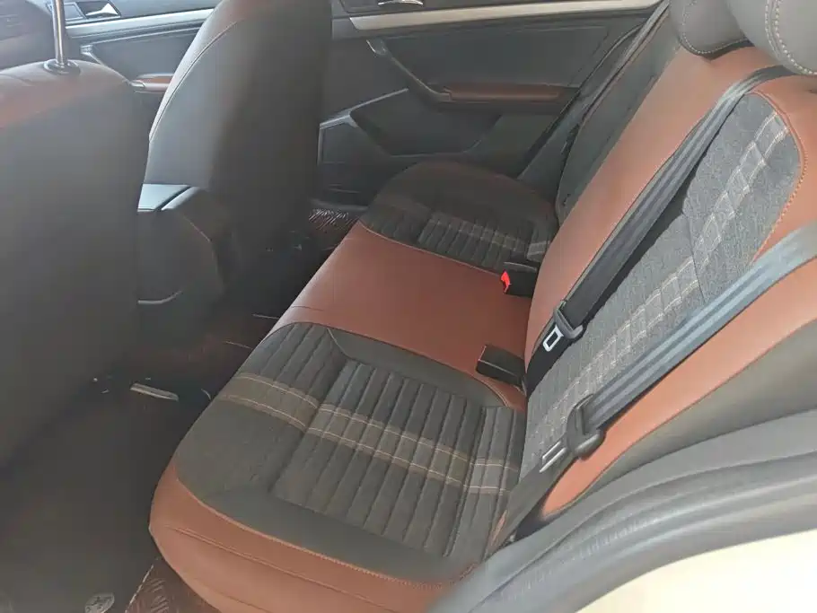 Volkswagen Lavida — миниатюра 11