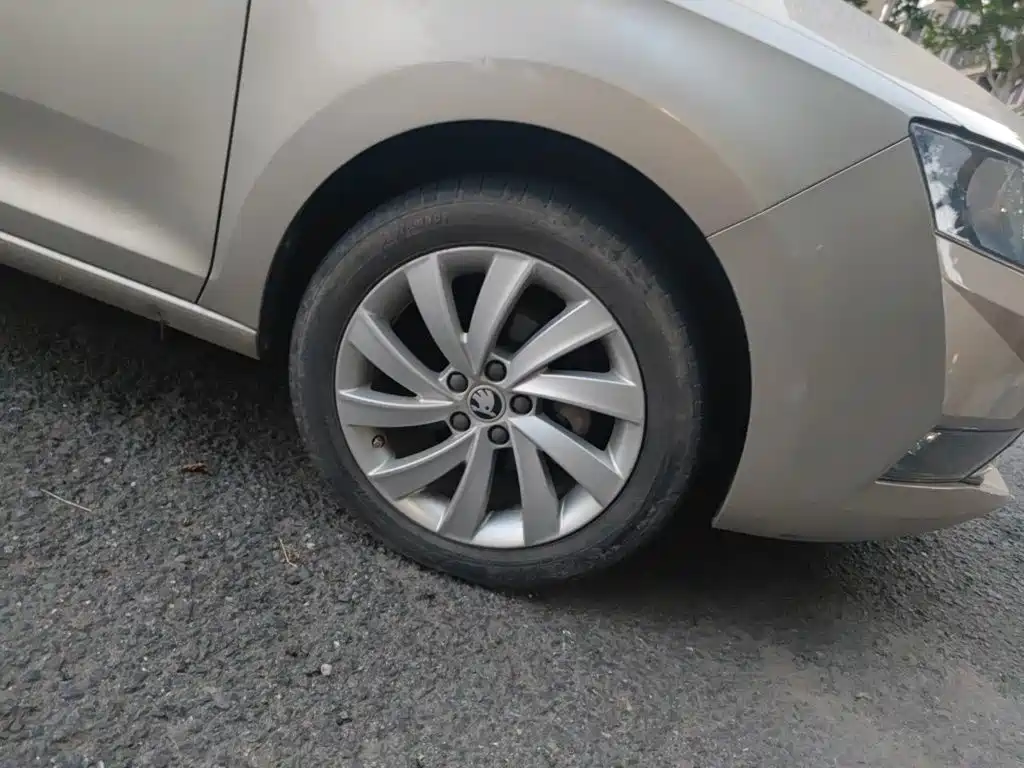 Skoda Rapid — миниатюра 22