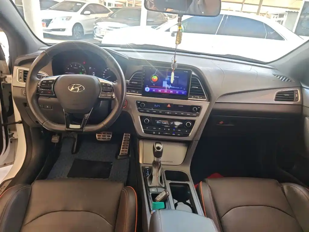 Hyundai Sonata — миниатюра 10