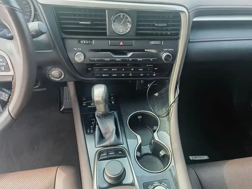 Lexus RX — миниатюра 4