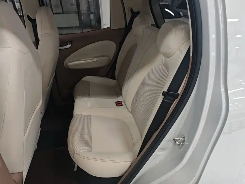 Wuling MINIEV — миниатюра 17