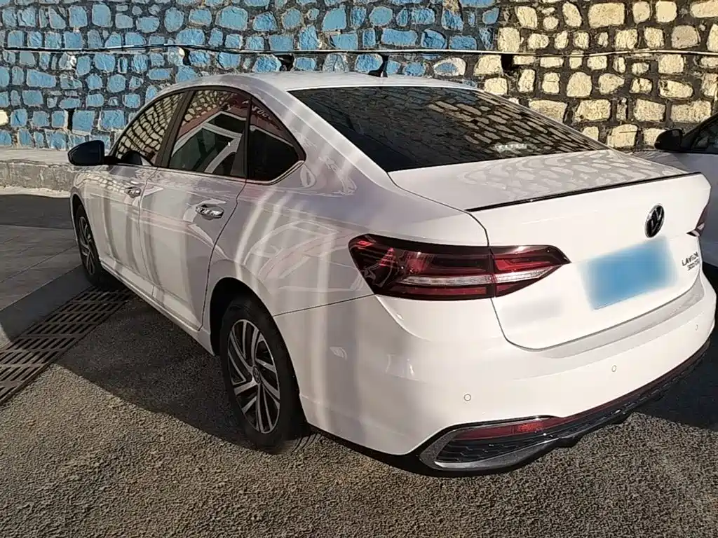 Volkswagen Lavida — миниатюра 5