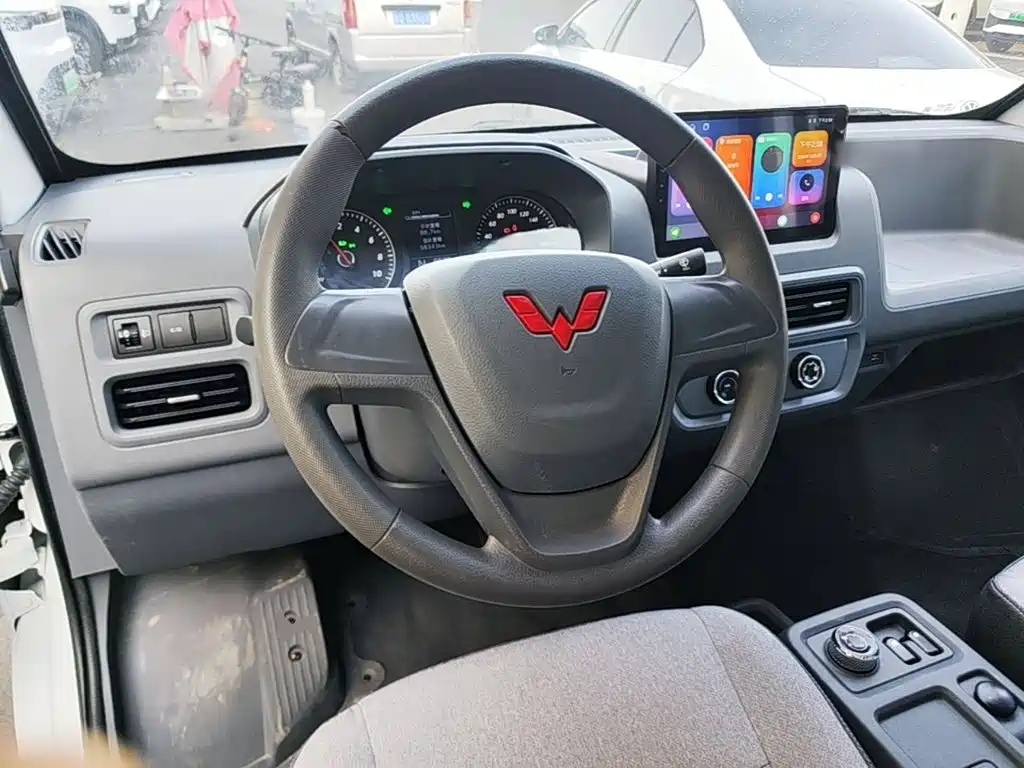 Wuling Yangguang — миниатюра 11