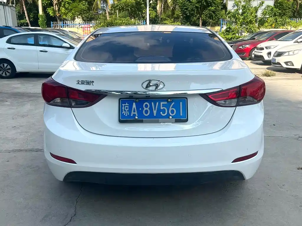 Hyundai Elantra Langdong — миниатюра 8