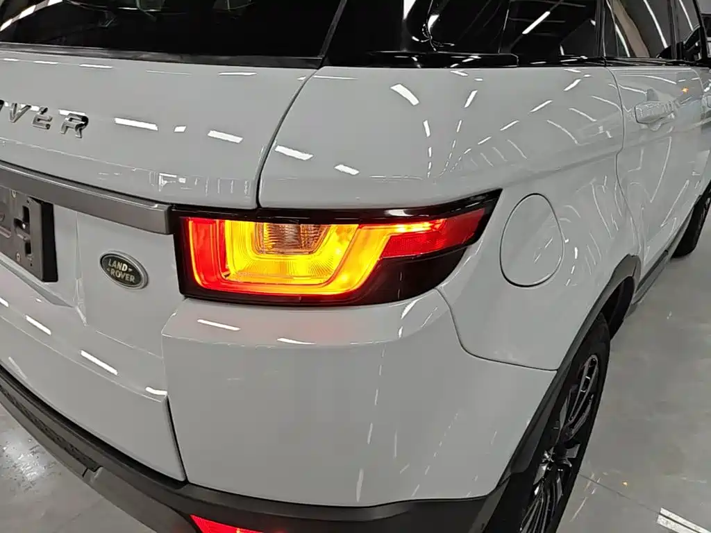 Land Rover Evoque — миниатюра 8