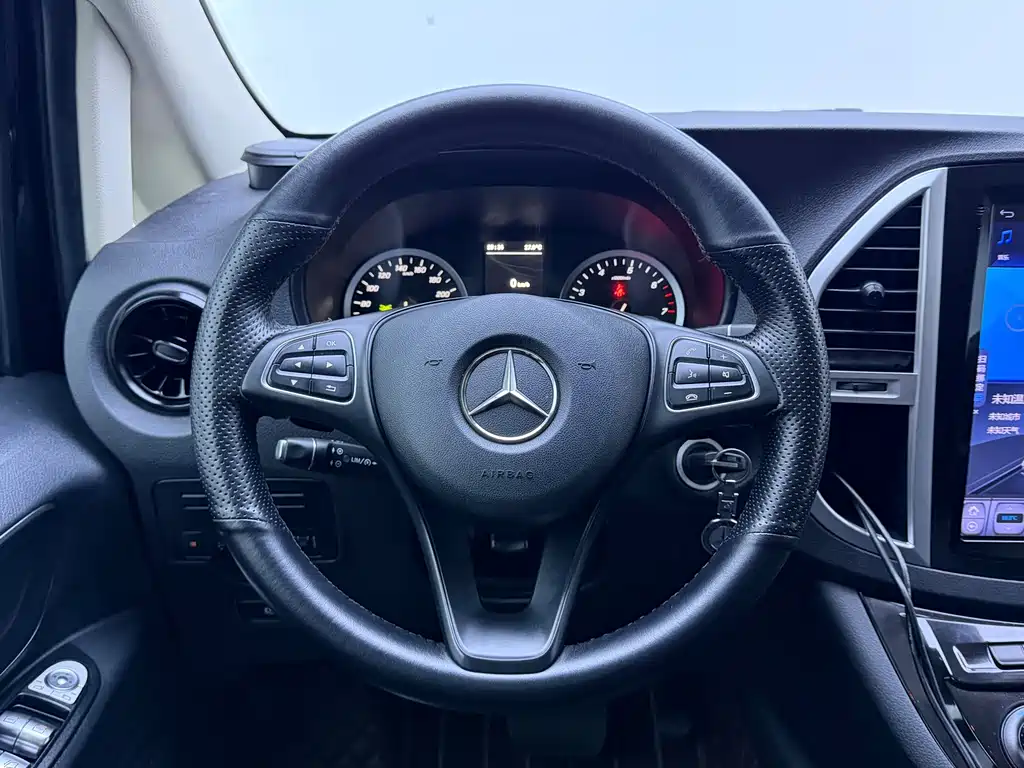 Mercedes-Benz Vito — миниатюра 13
