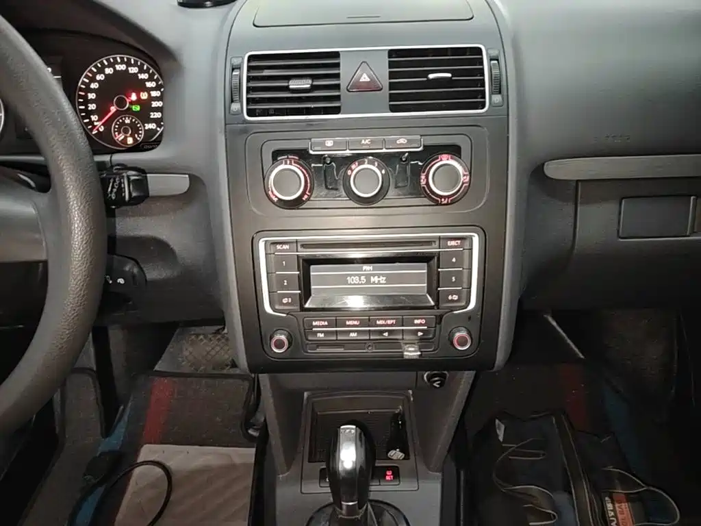 Volkswagen Touran — миниатюра 13