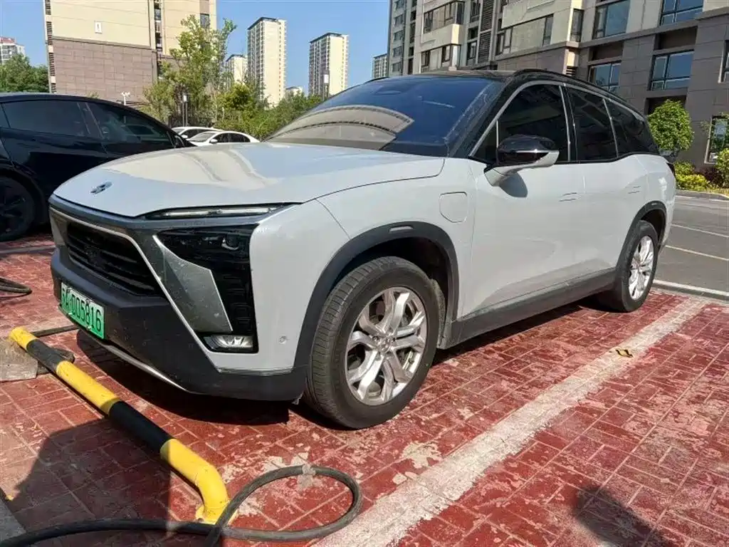 Nio ES8 2021