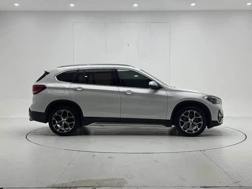 BMW X1 — миниатюра 9