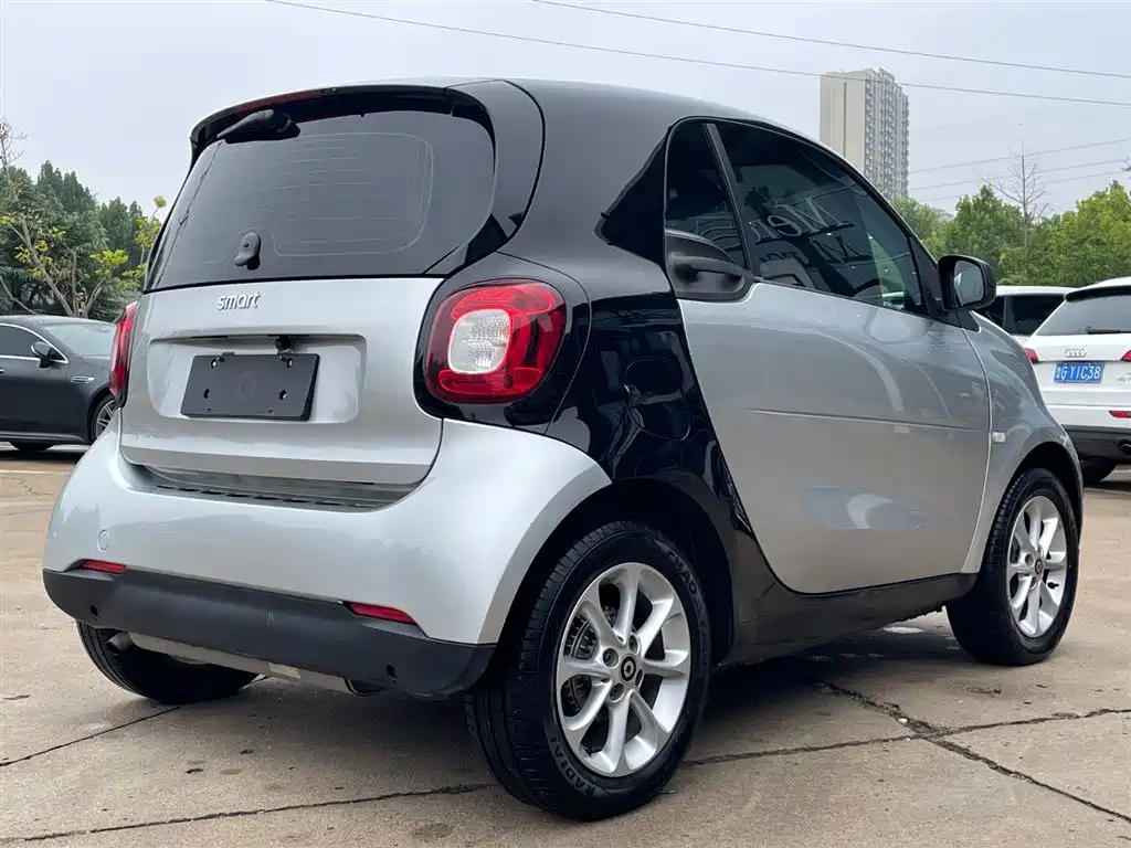 smart Smart Fortwo — миниатюра 3