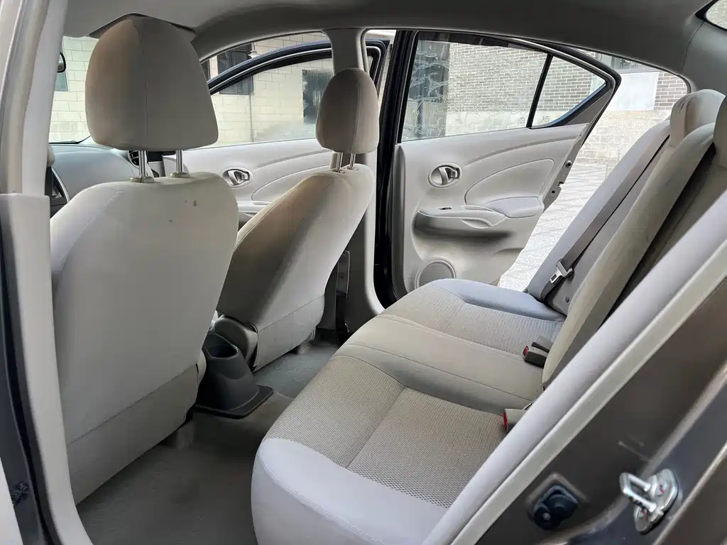 Nissan Sunny — миниатюра 9
